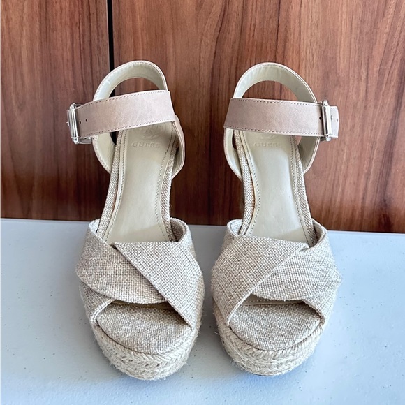 Guess Women's wedged burlap sandals size 6M - Picture 10 of 15